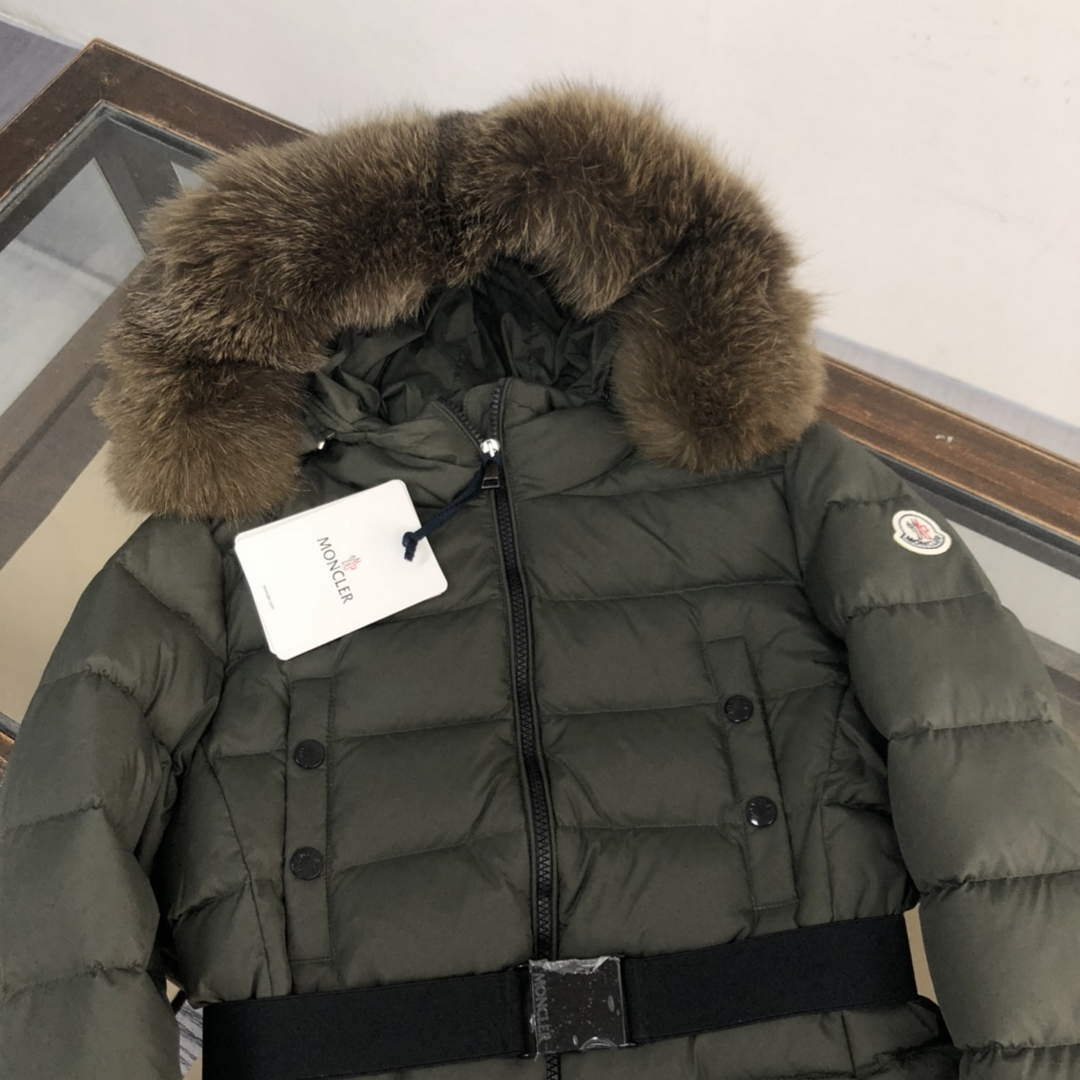 Moncler G20912A Women's Short Down Green 88636