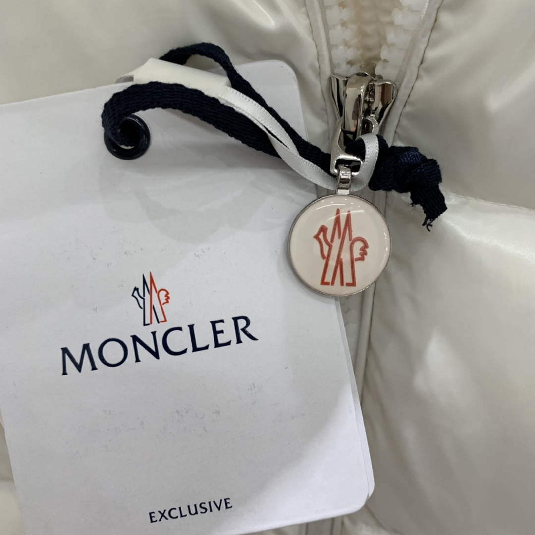Moncler H20911A Women's Men's Lunetiere Short Down Jacket White 88644
