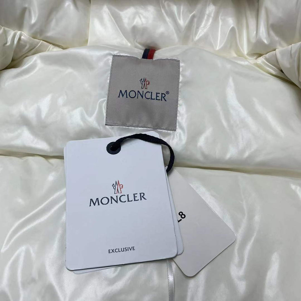 Moncler H20931C Women's Gaou Down Jacket White 88623