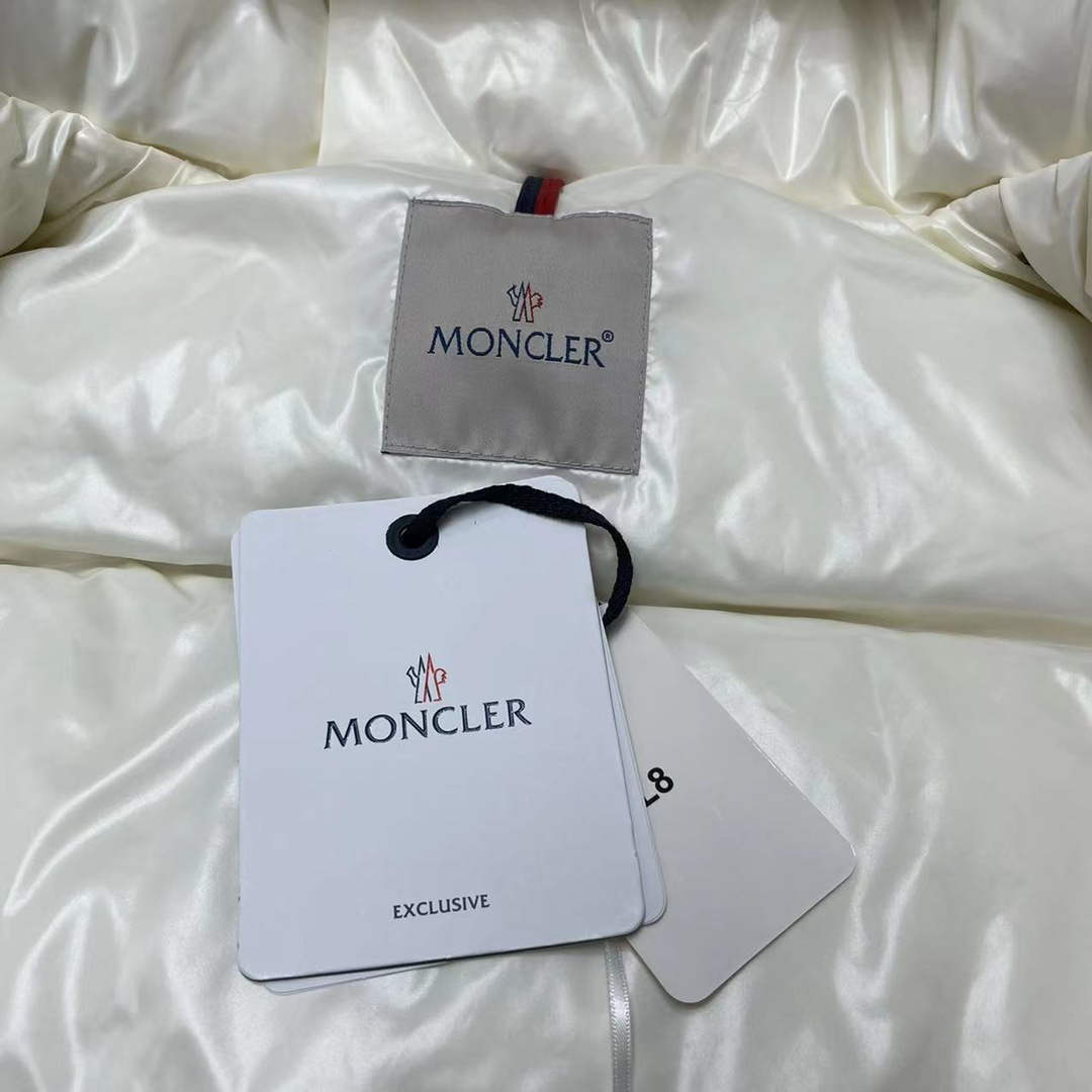Moncler H20931C Women's Gaou Down Jacket White 88623