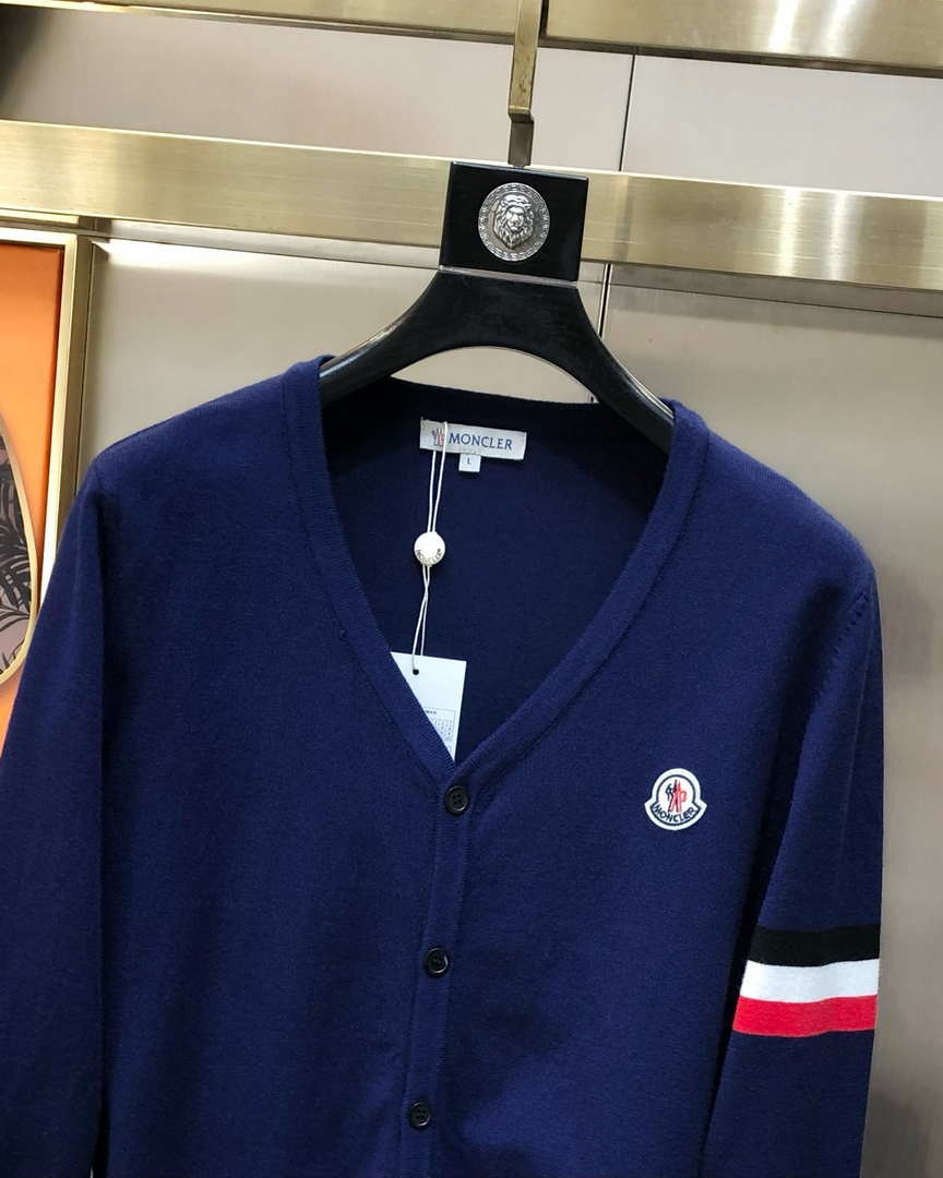 Moncler Men's H10919C00021 Designer Logo Wool Blend Cardigans Sweater M70012
