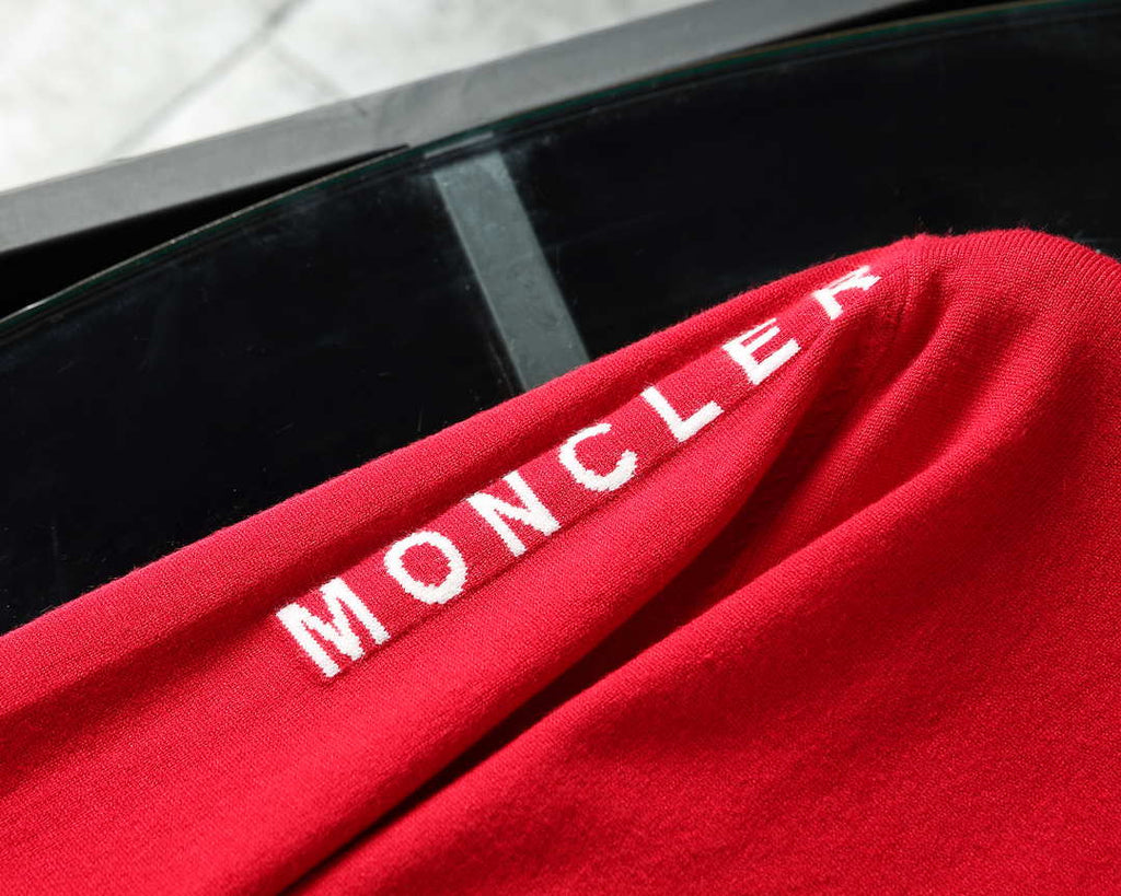 Moncler Men's H10919C00021 Designer Logo Wool Blend Cardigans Sweater M70016