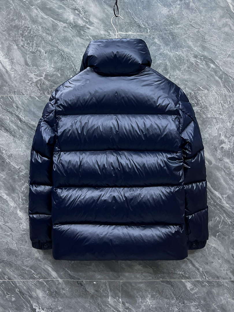 Moncler Short Classic Down Jacket M68733