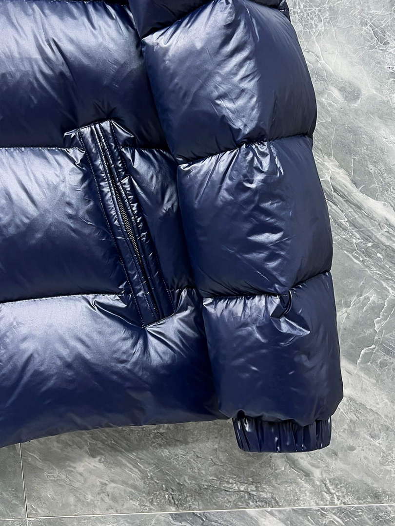 Moncler Short Classic Down Jacket M68733 - 1 - View 7