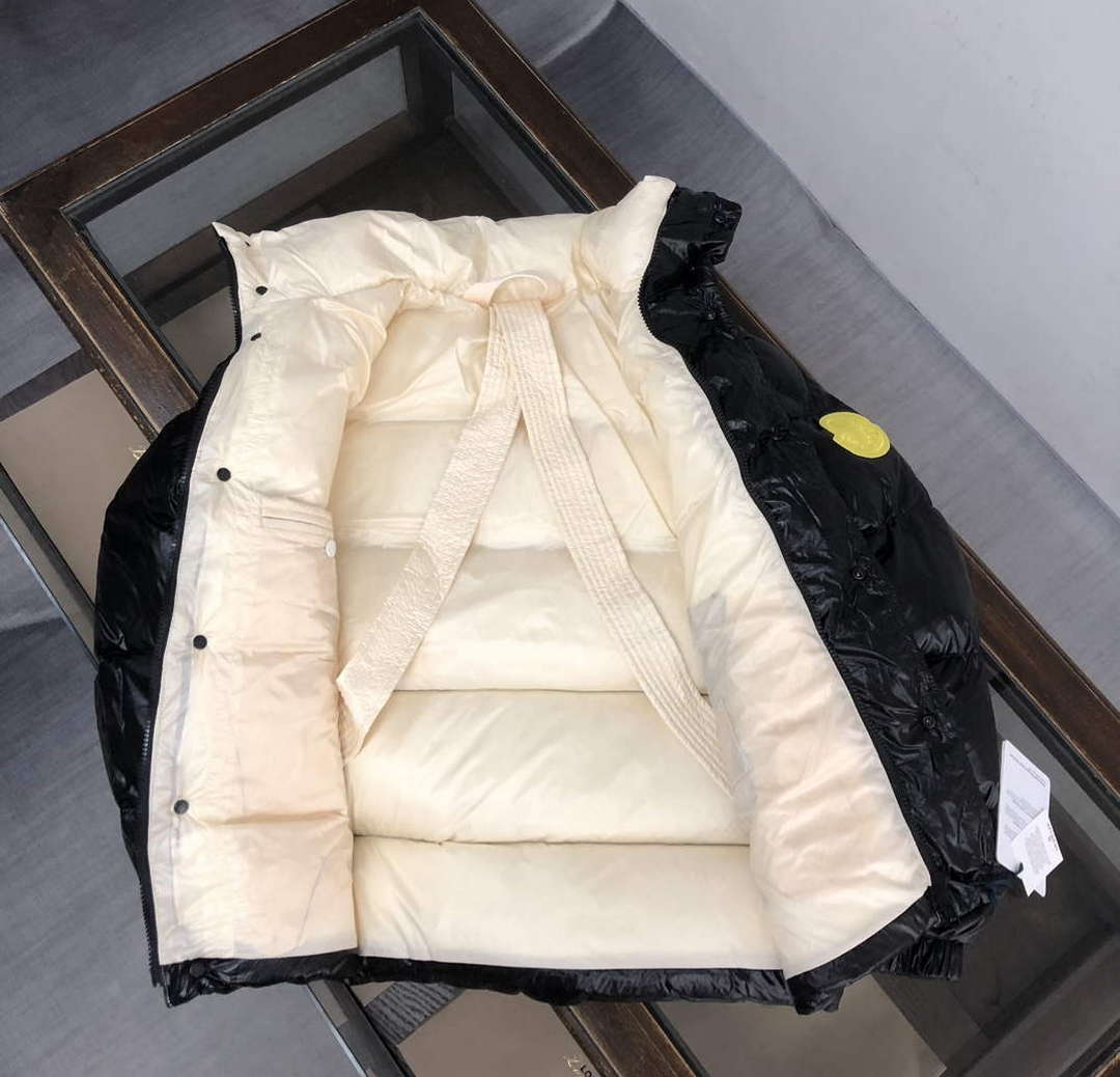 Moncler Short Classic Down Jacket M68734 - 1 - View 6