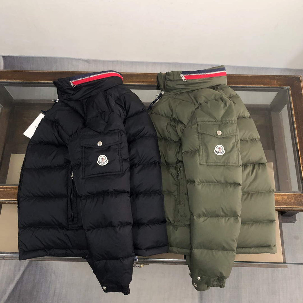 Moncler Short Classic Down Jacket M68735
