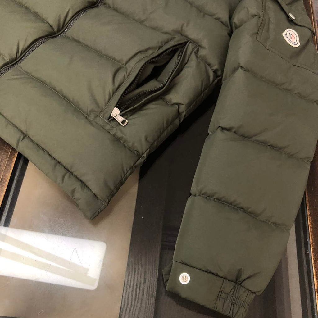 Moncler Short Classic Down Jacket M68735