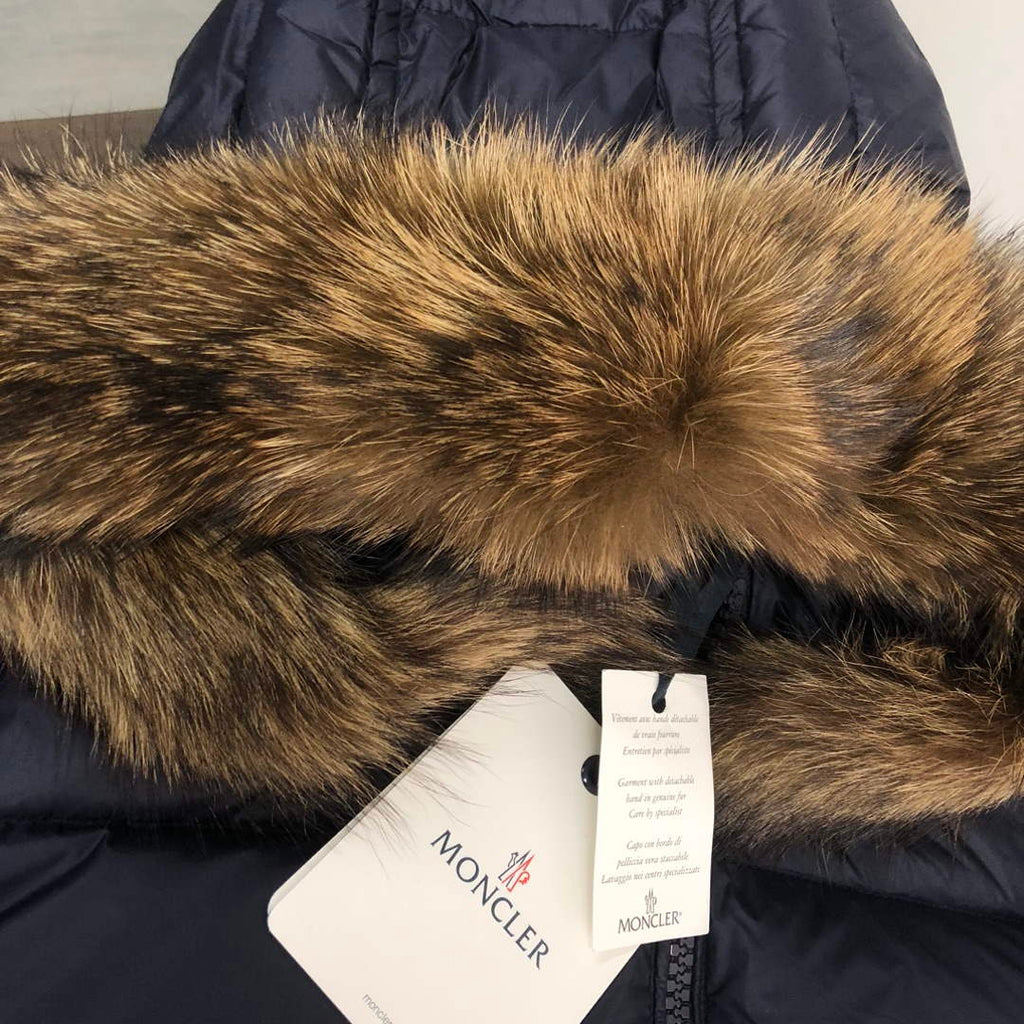 Moncler Short Classic Down Jacket M68738