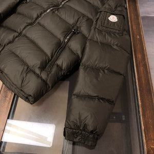 Moncler Short Classic Down Jacket M68741 - M - View 6