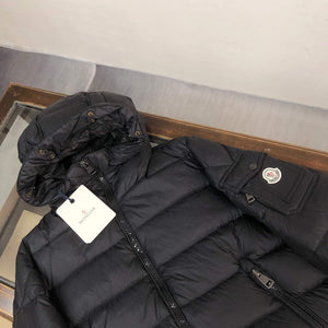 Moncler Short Classic Down Jacket M68742 - M - View 3