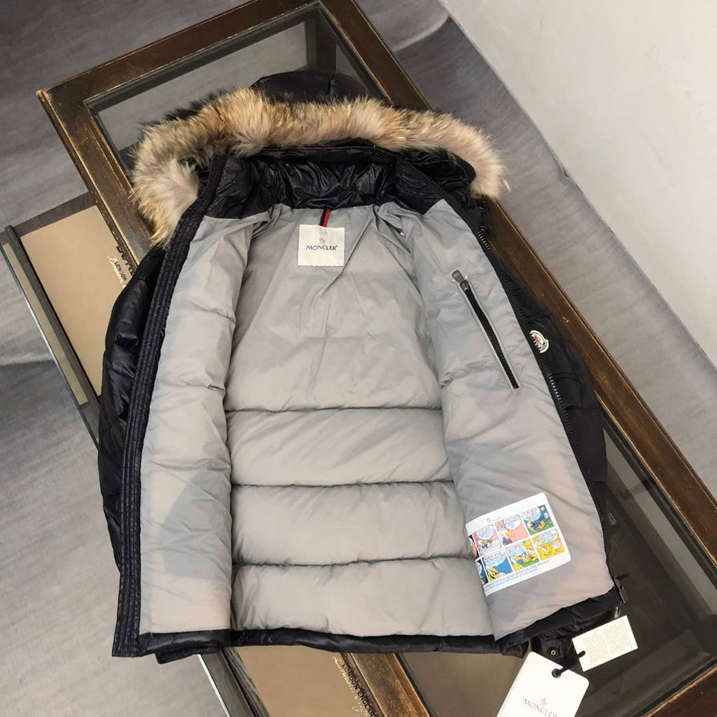 Moncler Short Classic Down Jacket M68743