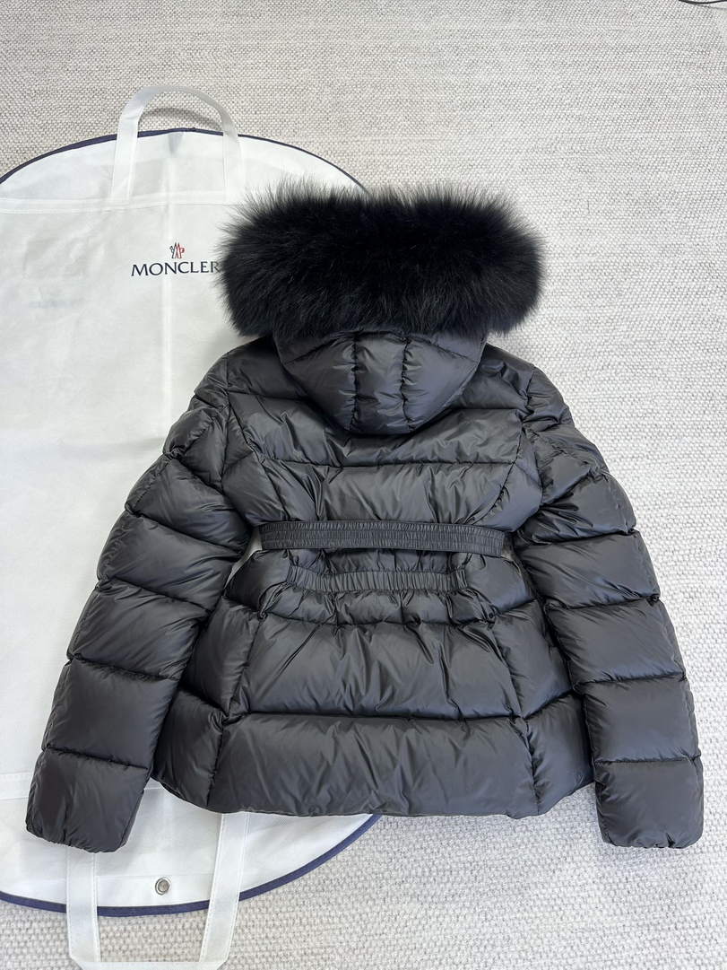 Moncler Women Boed short belt Down Jacket M66021