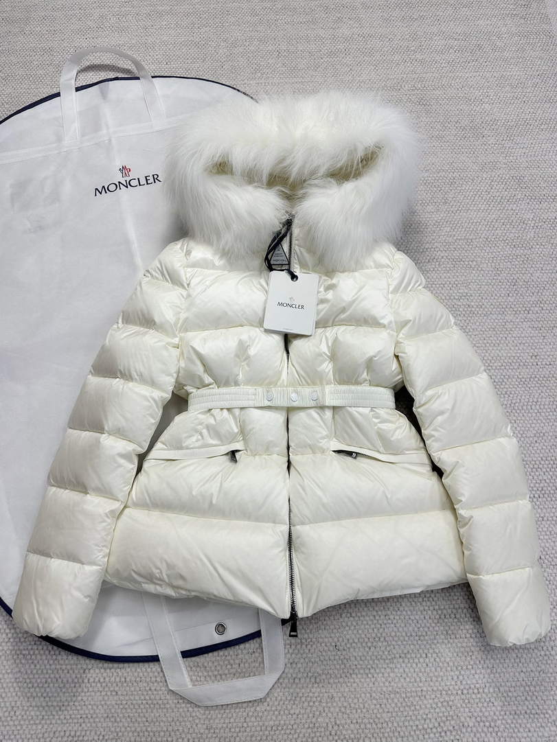Moncler Women Boed short belt Down Jacket M66022