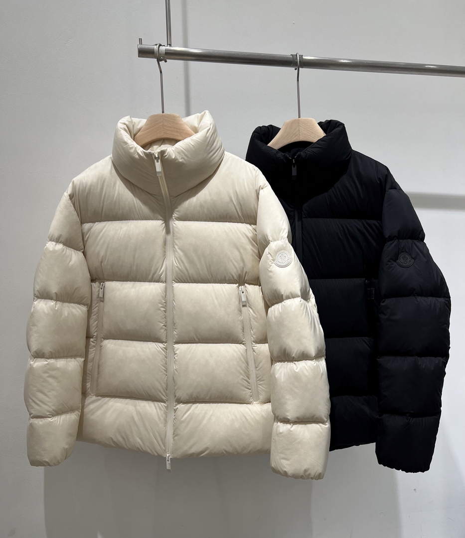 Moncler Women Classic Down Jacket M66026