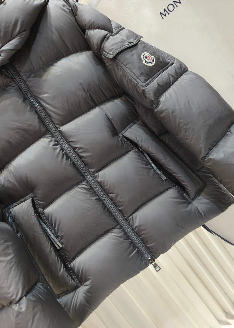 Moncler Women Hooded short  Down Jacket M66011
