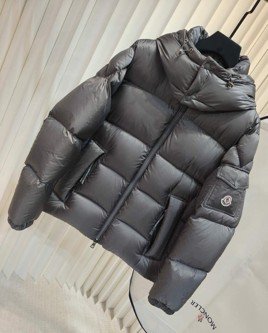 Moncler Women Hooded short  Down Jacket M66011