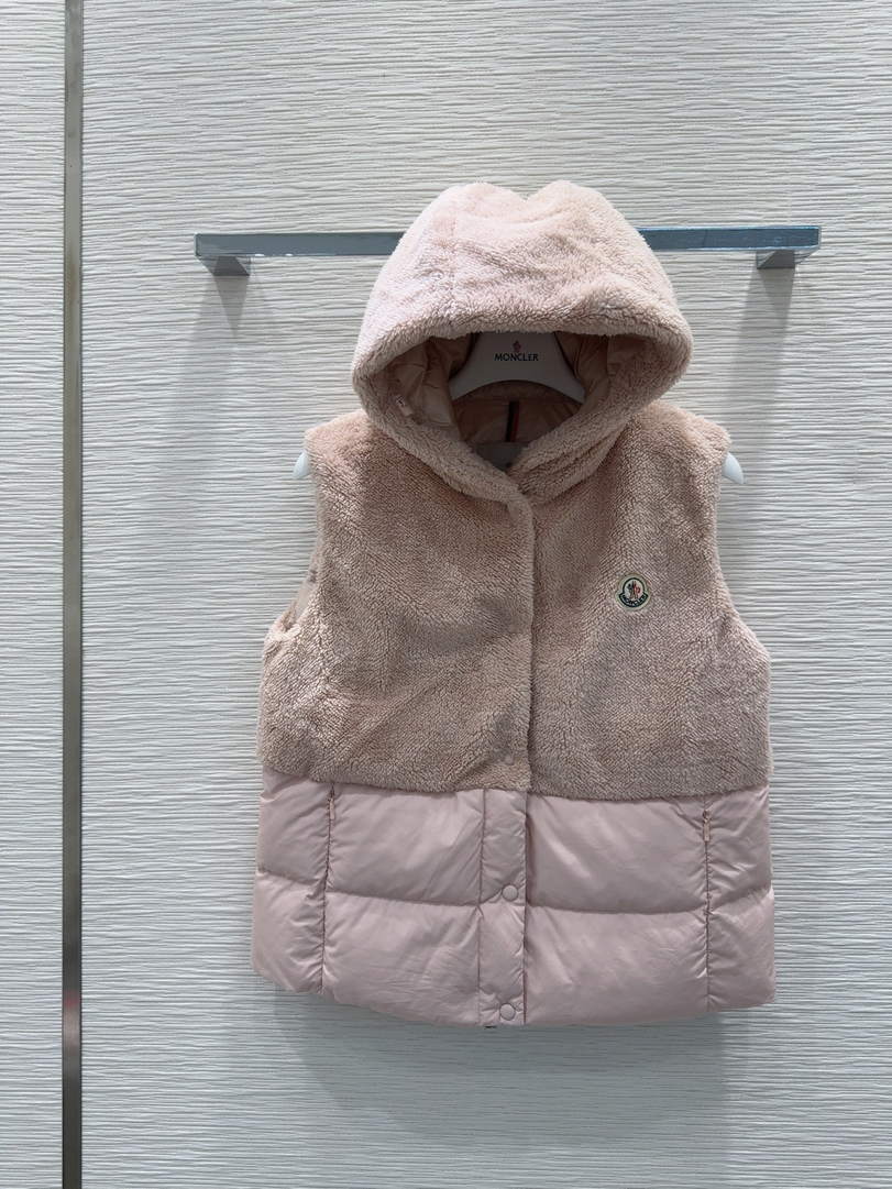 Moncler Women Lambswool Down Vest M66014
