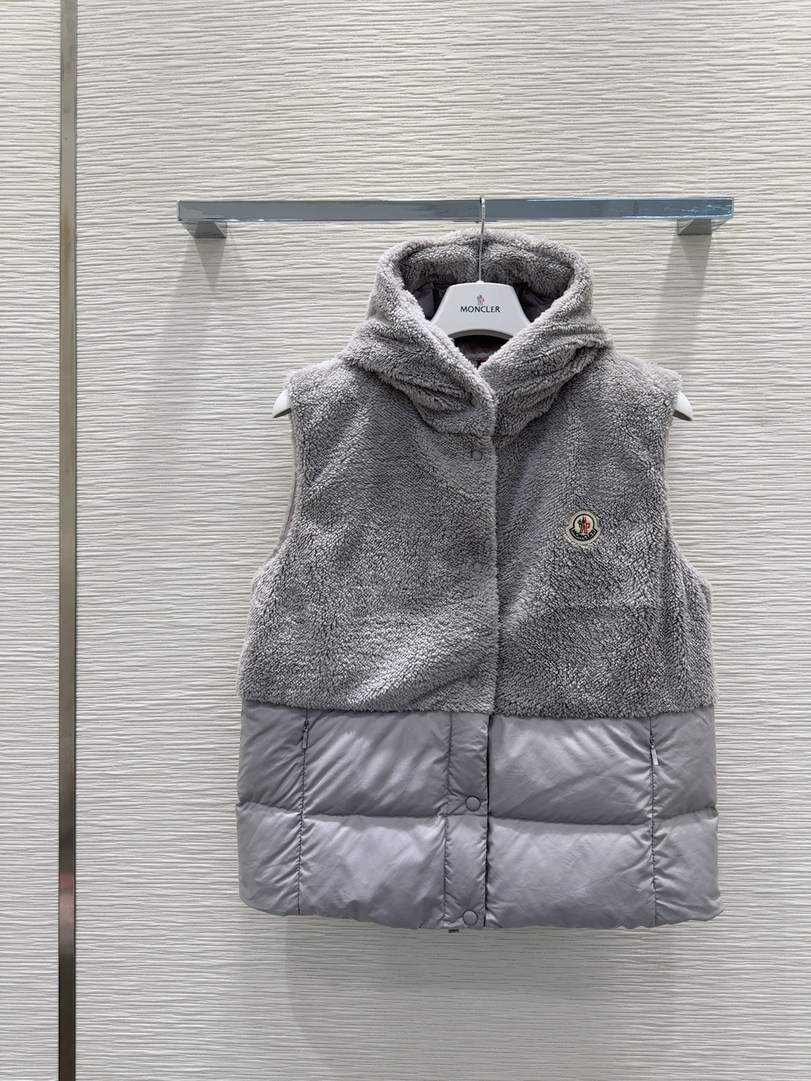 Moncler Women Lambswool Down Vest M66014
