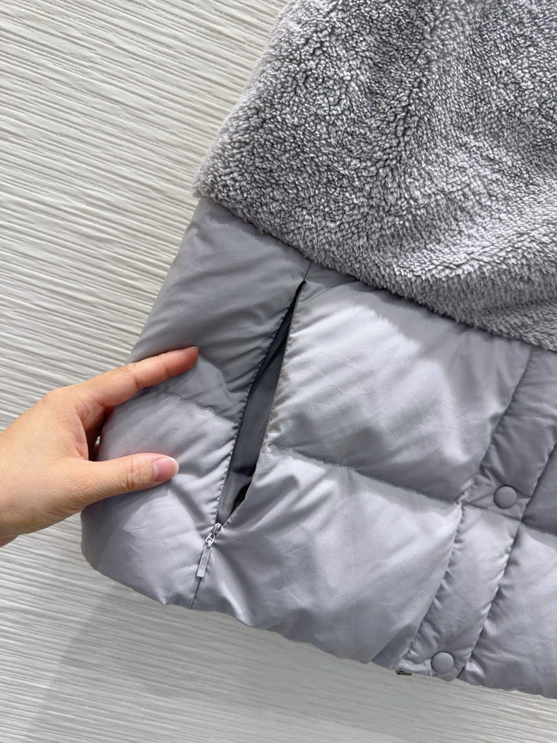 Moncler Women Lambswool Down Vest M66014