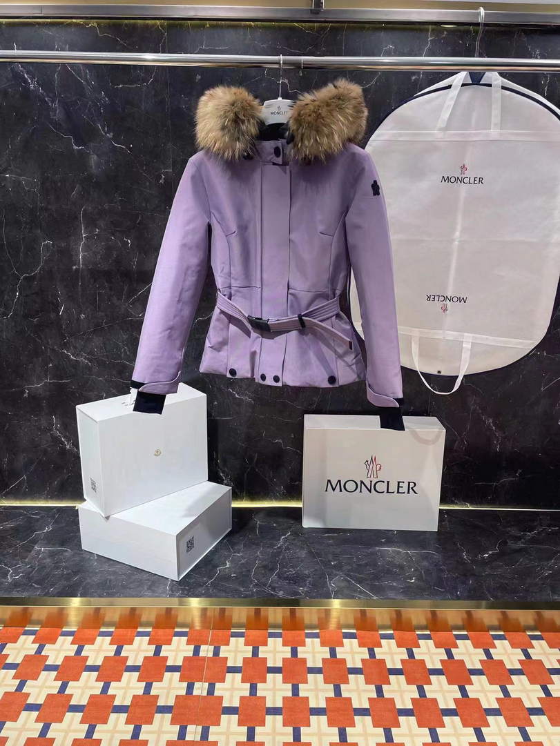 Moncler Women Ski wear series Down Jacket M66020