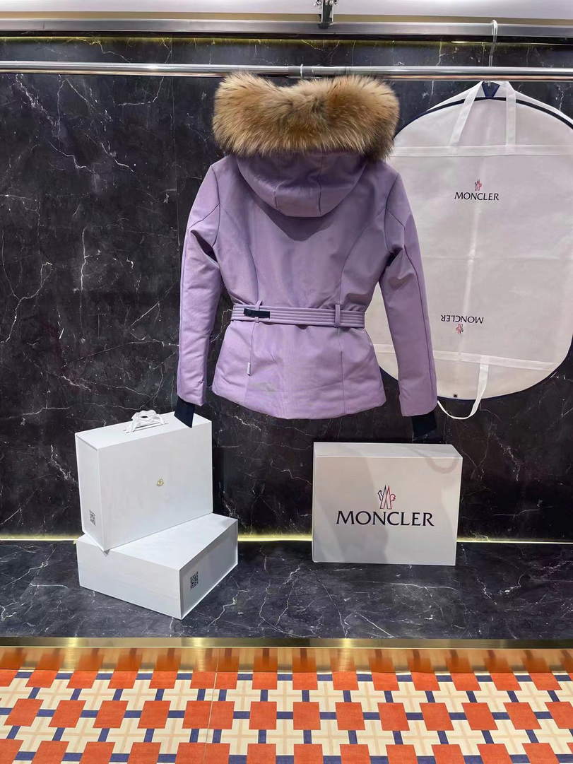 Moncler Women Ski wear series Down Jacket M66020