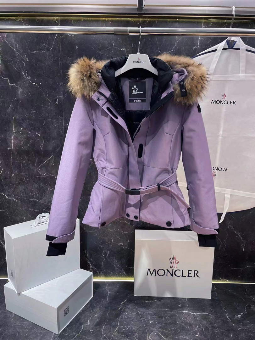 Moncler Women Ski wear series Down Jacket M66020