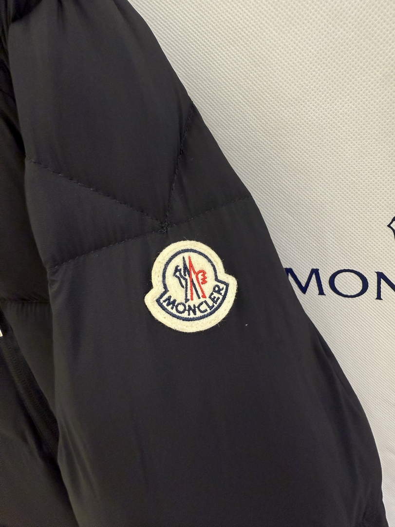 Moncler Women Men Stand collar Down Jacket M66016