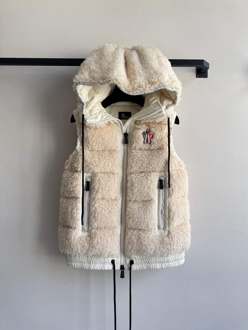 Moncler Women Teddy Down Vest M66028
