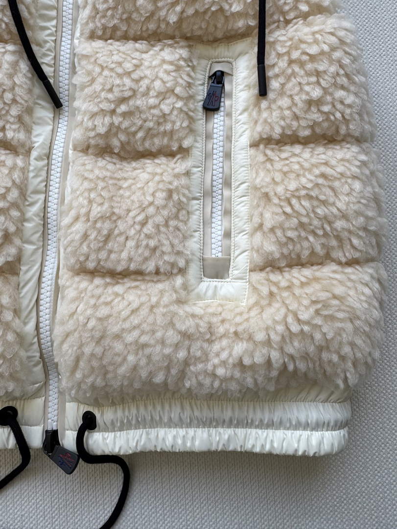 Moncler Women Teddy Down Vest M66028