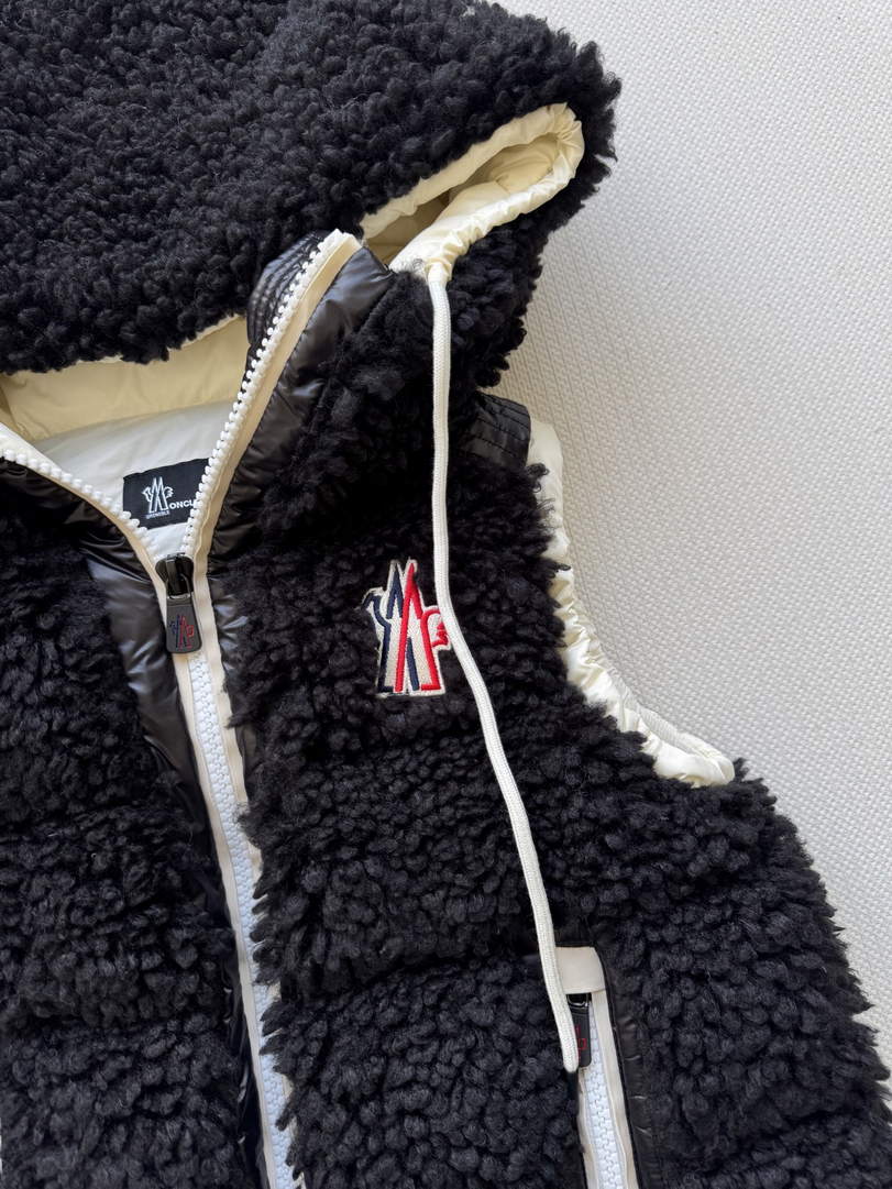 Moncler Women Teddy Down Vest M66028