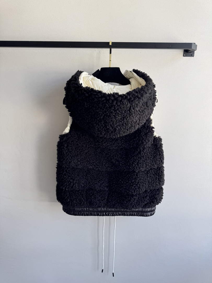 Moncler Women Teddy Down Vest M66028