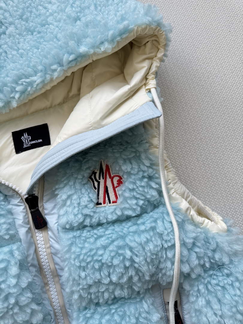 Moncler Women Teddy Down Vest M66028