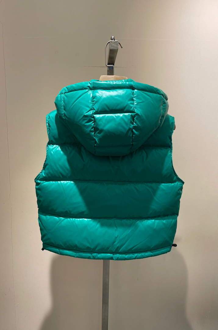 Moncler Women's Down Vest Jacket Montbeliard Moncler Green 88033