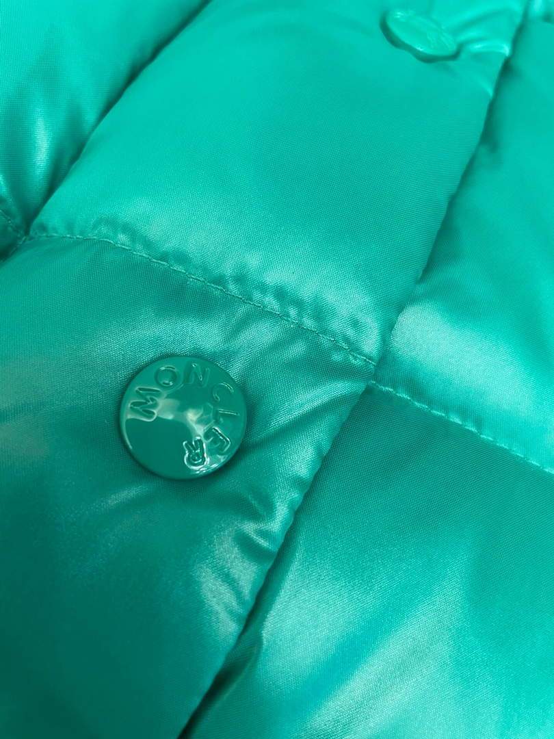 Moncler Women's Down Vest Jacket Montbeliard Moncler Green 88033