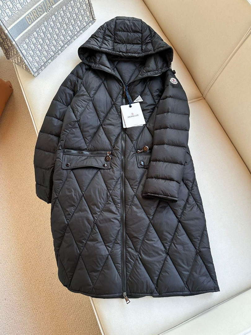 Moncler Women's Fashion Clothing Long Down Coat M68723