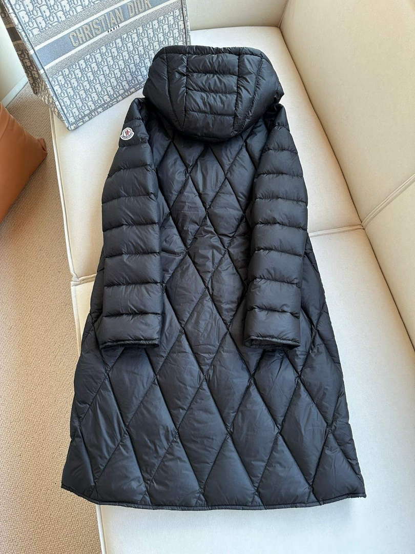 Moncler Women's Fashion Clothing Long Down Coat M68723