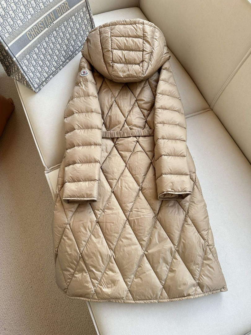 Moncler Women's Fashion Clothing Long Down Coat M68724