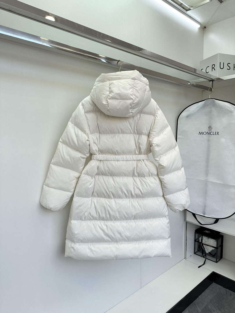 Moncler Women's Fashion Clothing Long Down Coat M68725