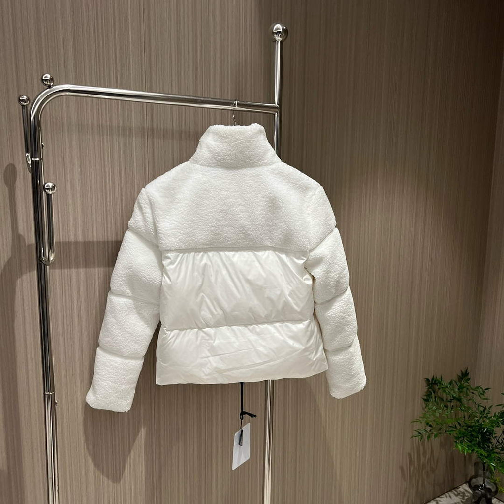 Moncler Women's Fashion Clothing Short Down Coat M68727