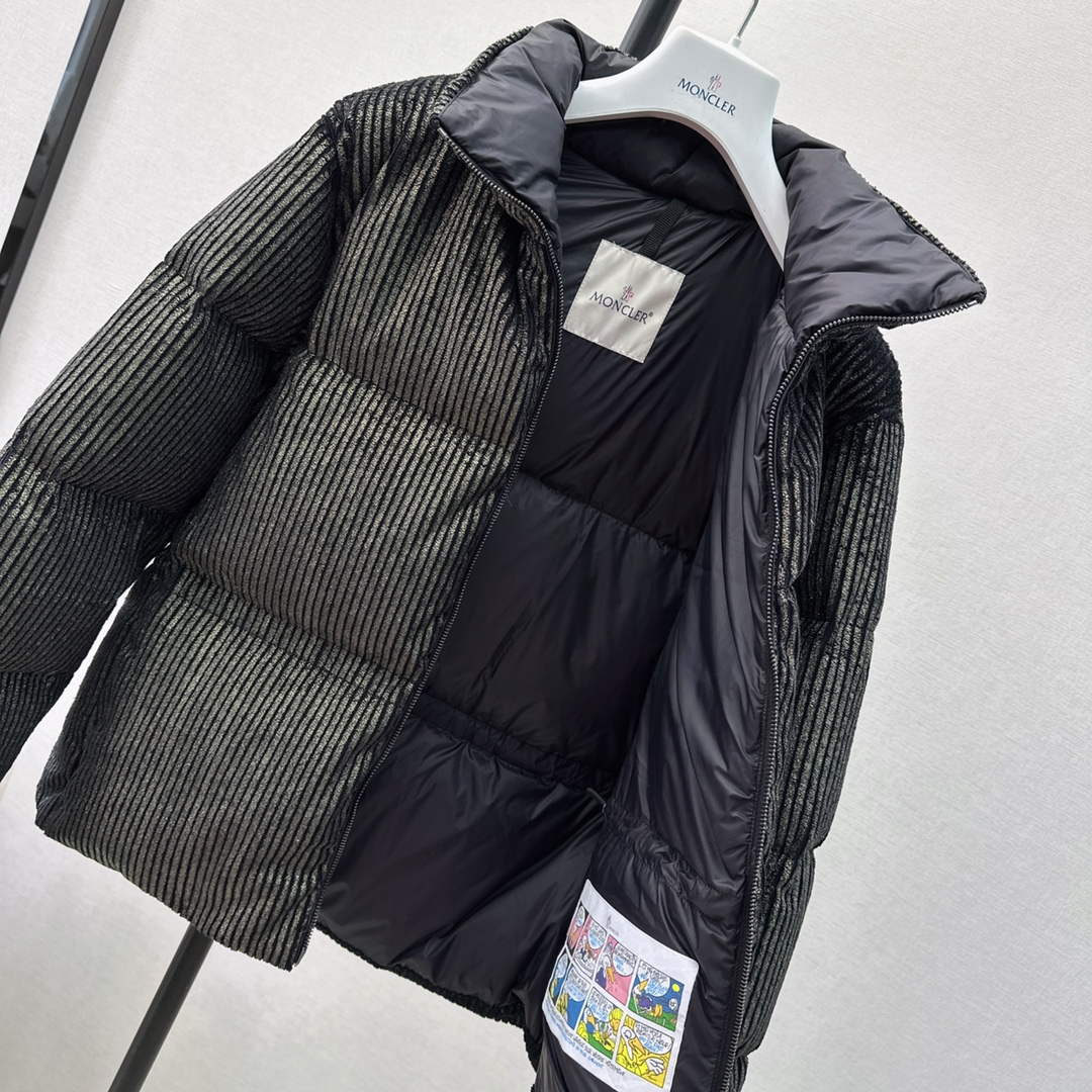 Moncler Women's Fashion Clothing Short Down Coat M68729