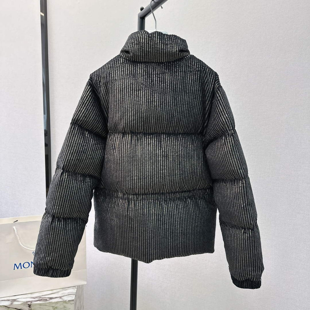 Moncler Women's Fashion Clothing Short Down Coat M68729