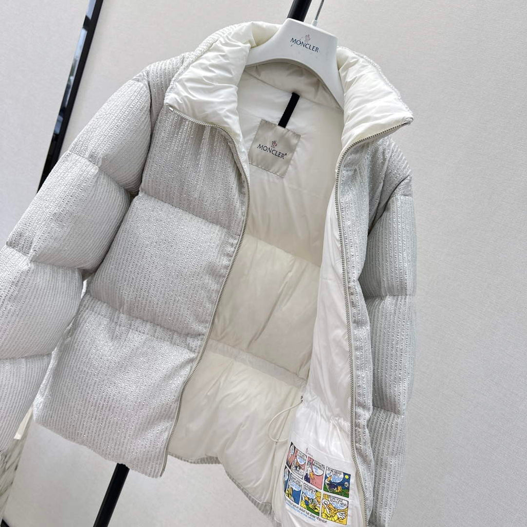 Moncler Women's Fashion Clothing Short Down Coat M68730