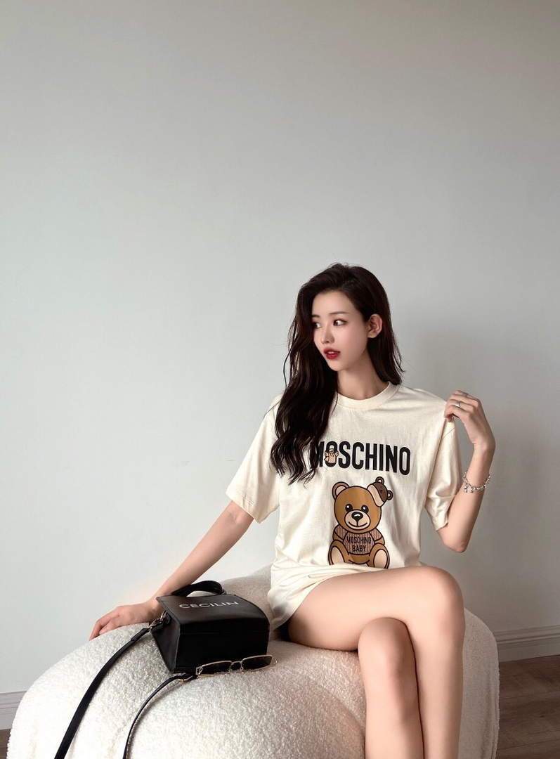 Moschino Women's T-Shirts Designer Clothing Apricot 38090