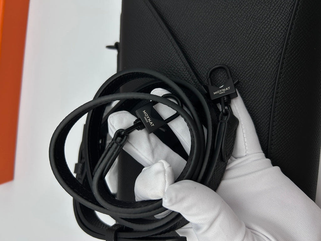 Moynat MC8L9V Gabrielle Clutch Black Hardware Mt1016