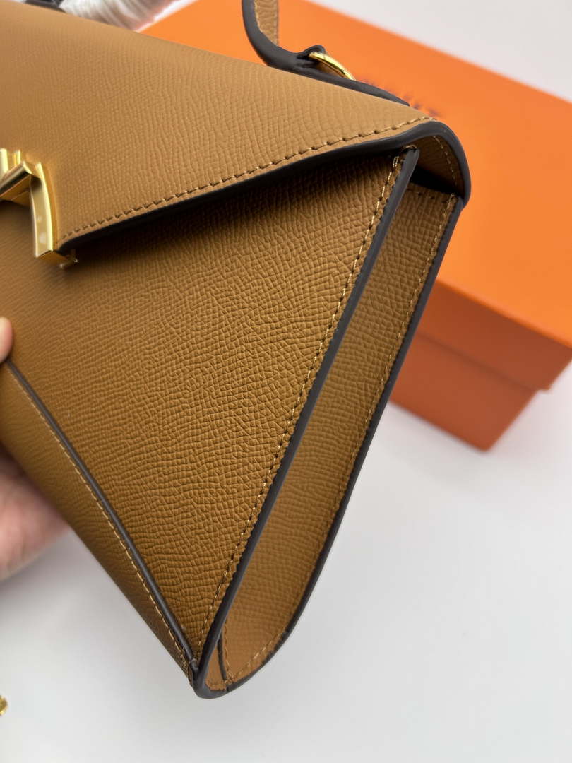 Moynat MC8L9V Gabrielle Clutch Gold Hardware Mt1014