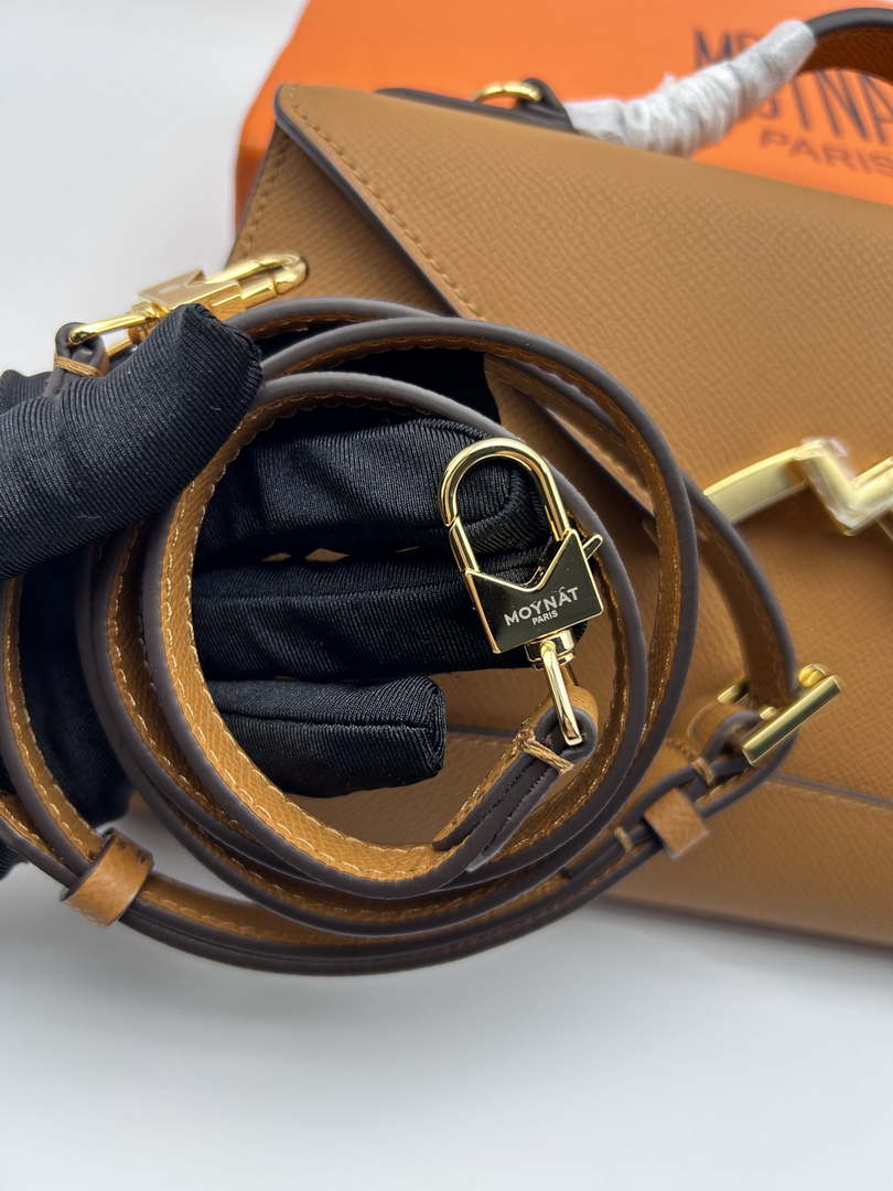 Moynat MC8L9V Gabrielle Clutch Gold Hardware Mt1014