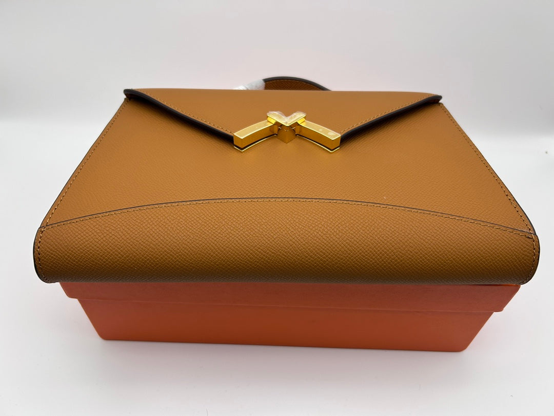 Moynat MC8L9V Gabrielle Clutch Gold Hardware Mt1014