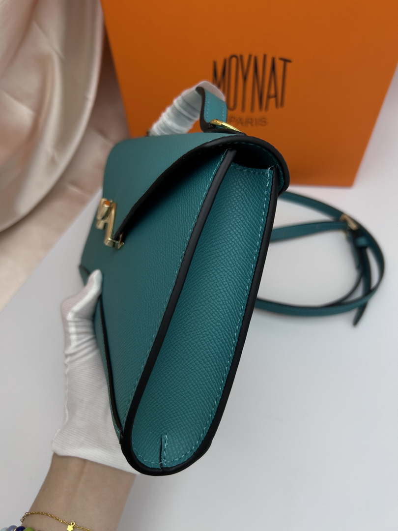 Moynat MC8L9V Gabrielle Clutch Gold Hardware Mt1015