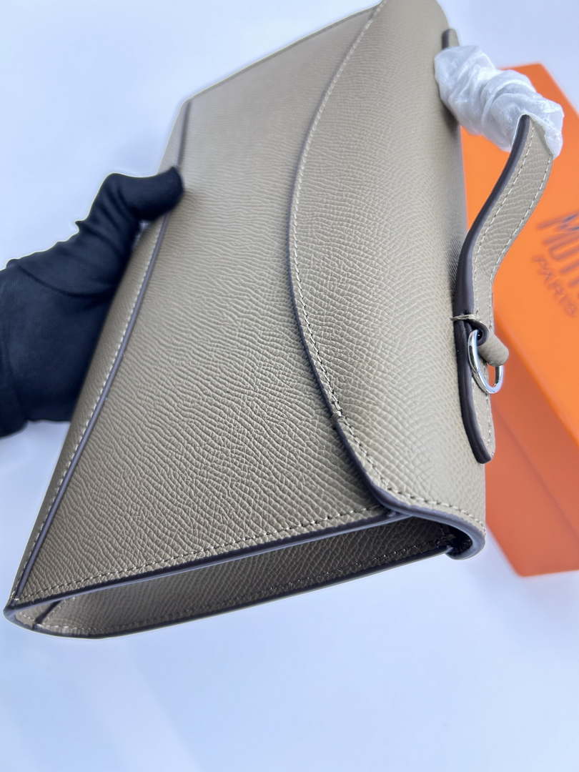 Moynat MC8L9V Gabrielle Clutch Silver Hardware Mt1007
