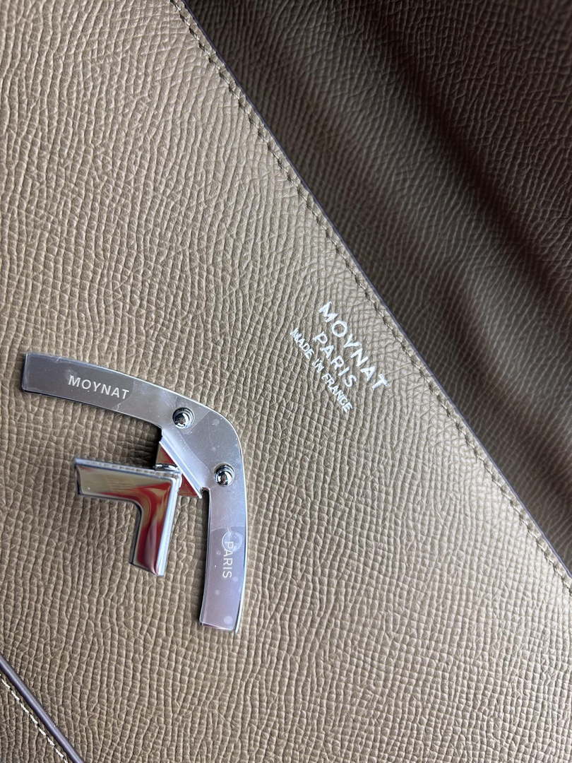 Moynat MC8L9V Gabrielle Clutch Silver Hardware Mt1007